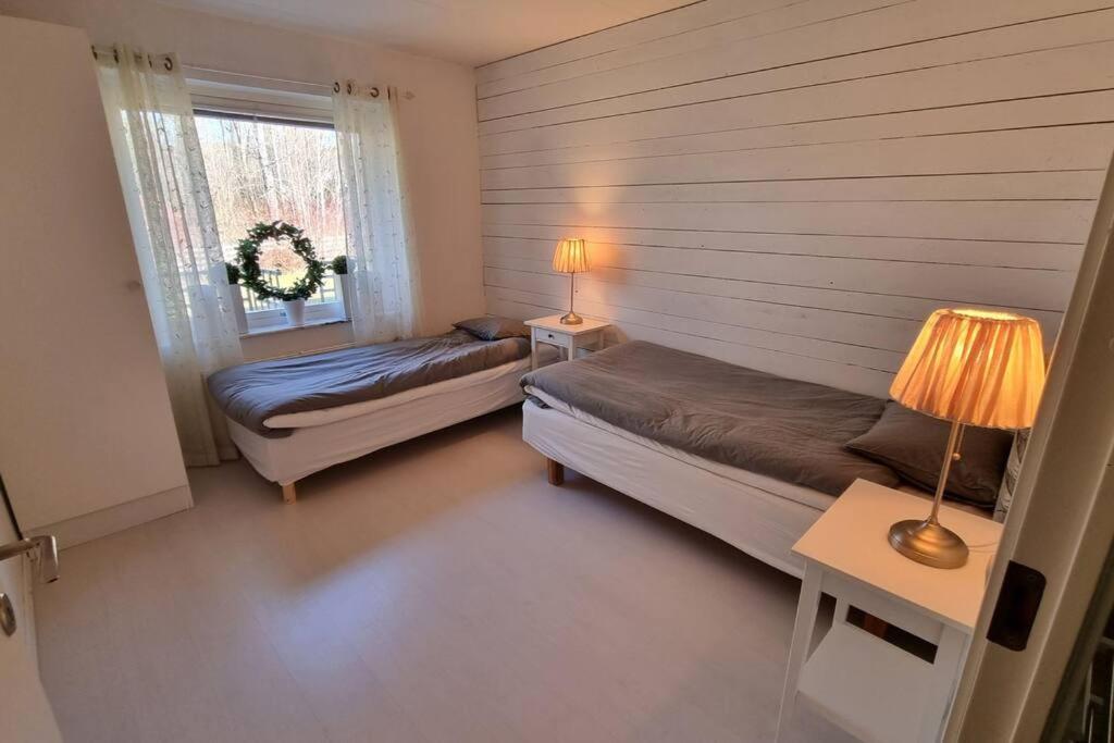 Trivsamt Parhus I Lugnt Omrade Inne I Tranas! Exterior photo
