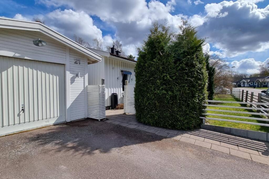 Trivsamt Parhus I Lugnt Omrade Inne I Tranas! Exterior photo