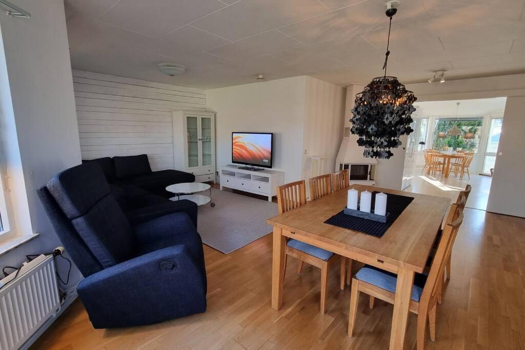 Trivsamt Parhus I Lugnt Omrade Inne I Tranas! Exterior photo